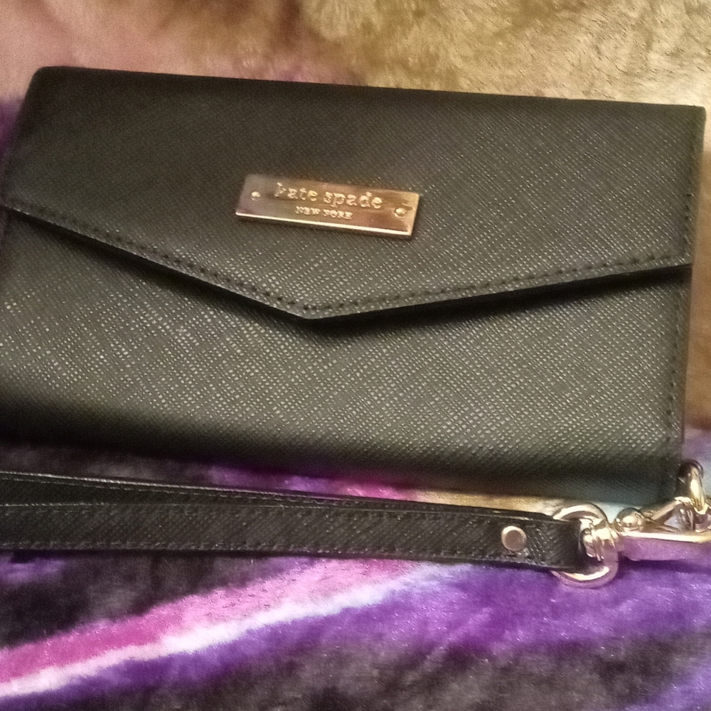 Kate Spade Black Saffiano Leather Laurel Way Winni Phone Wristlet Clutch EUC